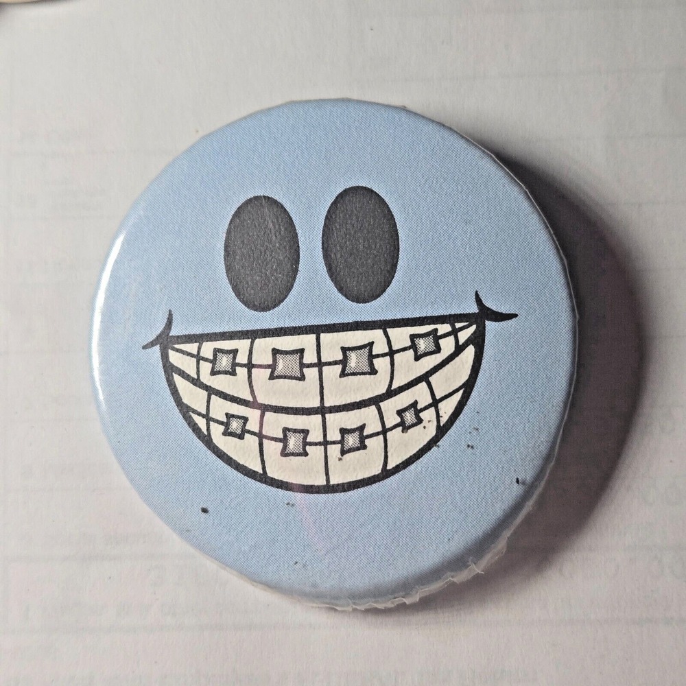 Vintage Smiley Brace Face Blue‎ Pinback Button Pin